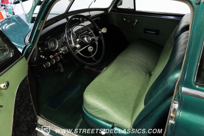 Unknown-Deluxe-1951-Green-Green-3
