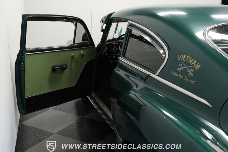 Unknown-Deluxe-1951-Green-Green-38