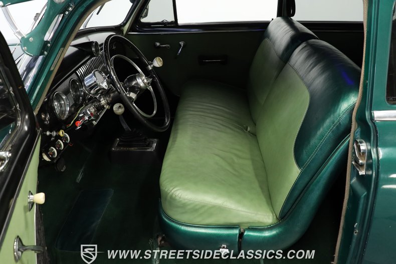 Unknown-Deluxe-1951-Green-Green-40