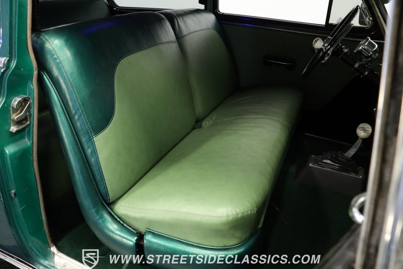 Unknown-Deluxe-1951-Green-Green-45