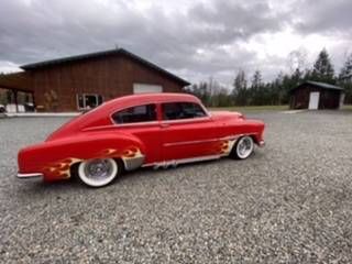 Unknown-Deluxe-1951-Red-7