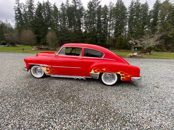 Unknown-Deluxe-1951-Red-8