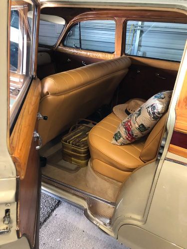 Unknown-Deluxe-1952-Brown-6