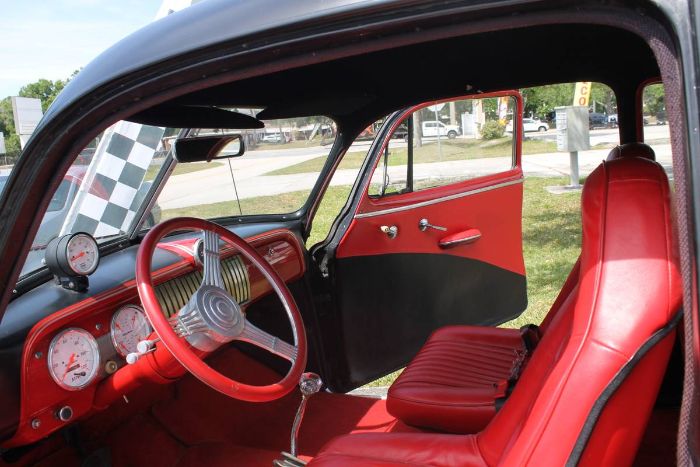 Unknown-Deluxe-1952-Red-11