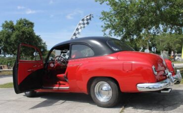 Unknown-Deluxe-1952-Red-8