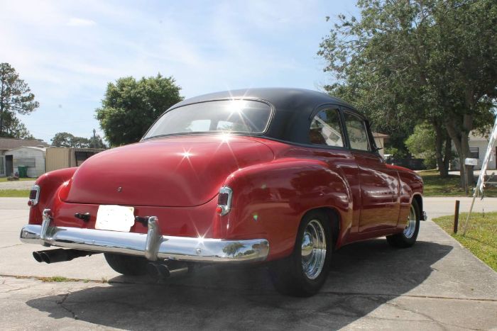 Unknown-Deluxe-1952-Red