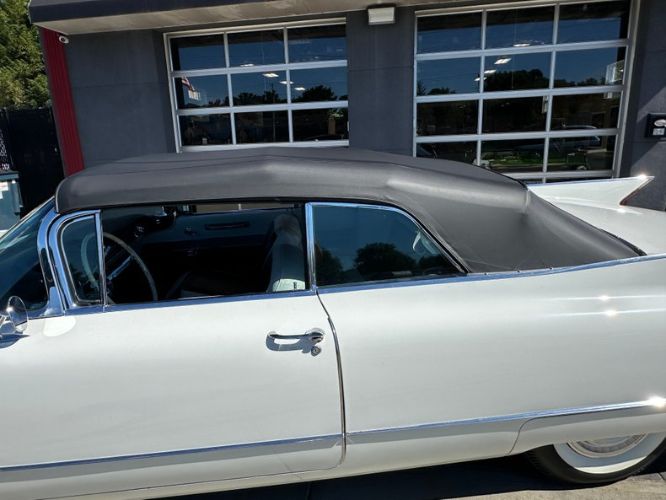 Unknown-Deville-1960-Olympic-White-BlackWhite-2