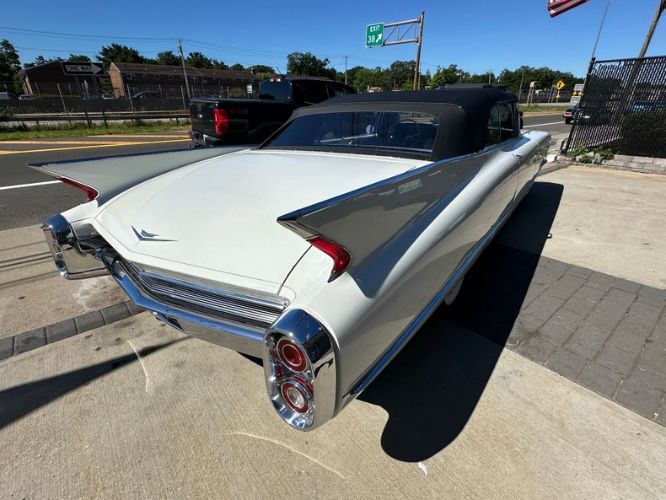 Unknown-Deville-1960-Olympic-White-BlackWhite-22
