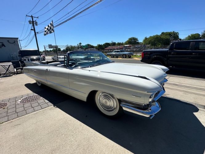 Unknown-Deville-1960-Olympic-White-BlackWhite-23