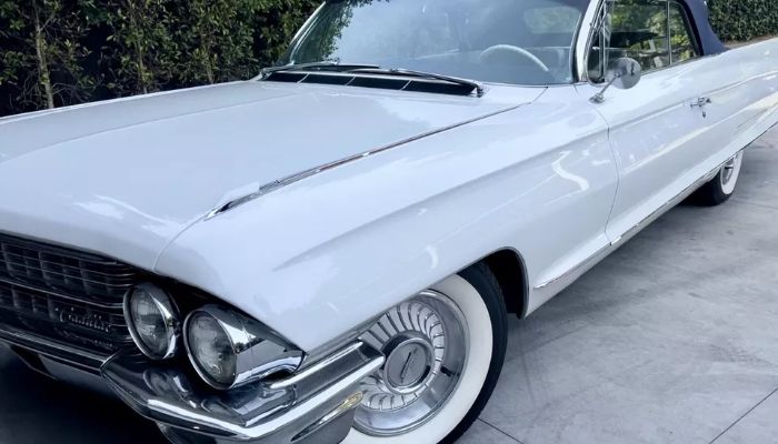 Unknown-Deville-1962-White-11