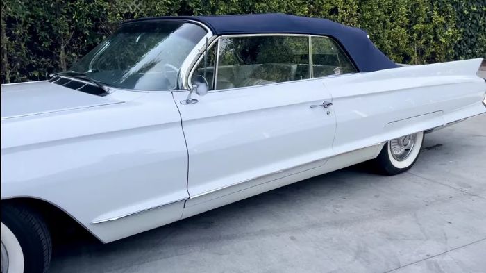 Unknown-Deville-1962-White-12