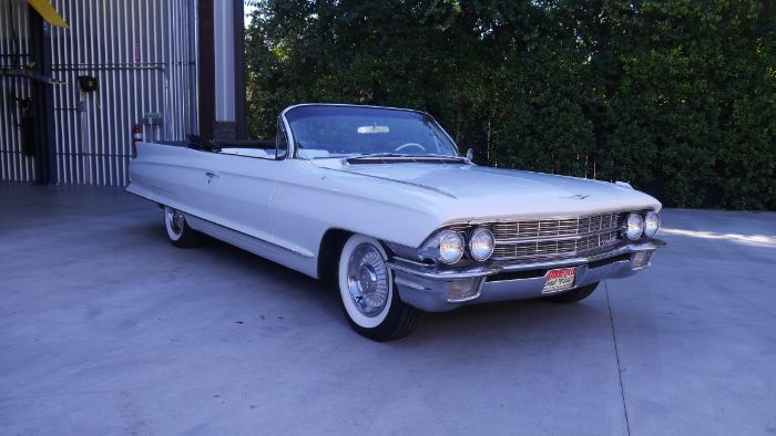 Unknown-Deville-1962-White-13