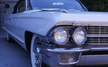 Unknown-Deville-1962-White-16