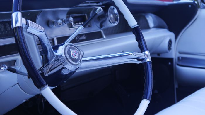Unknown-Deville-1962-White-20