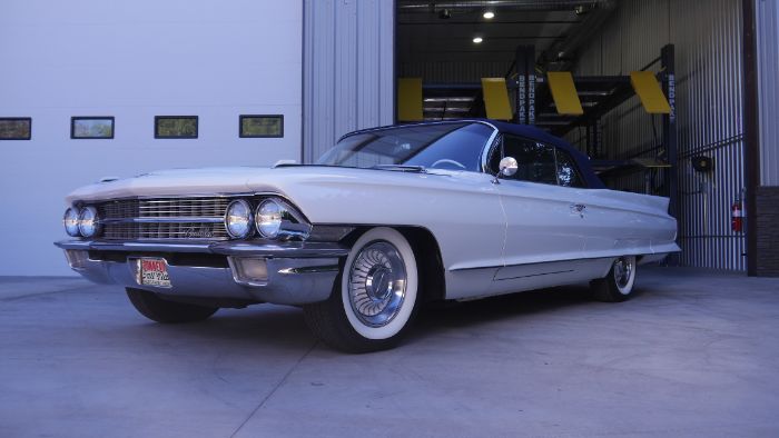 Unknown-Deville-1962-White-4