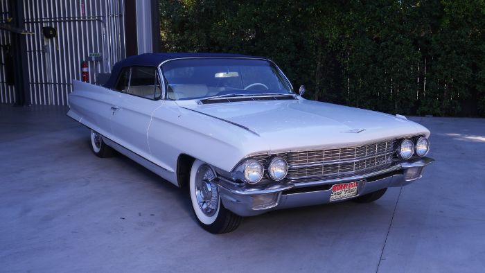 Unknown-Deville-1962-White-5