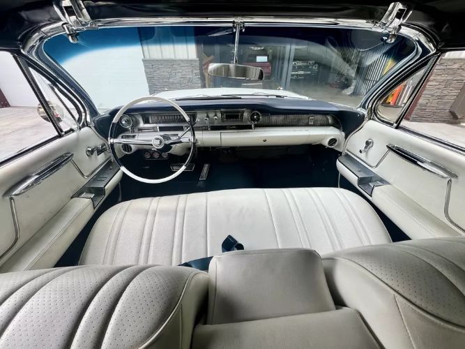 Unknown-Deville-1962-White-8