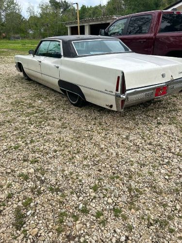 Unknown-Deville-1970-White-10