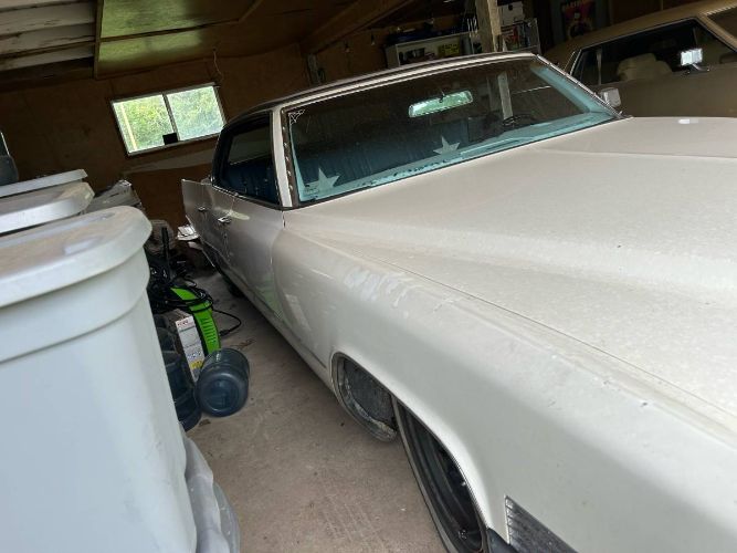 Unknown-Deville-1970-White-6