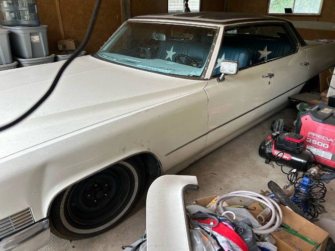 Unknown-Deville-1970-White-8