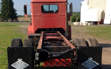 Unknown-Diamond-reo-diesel-1975-4