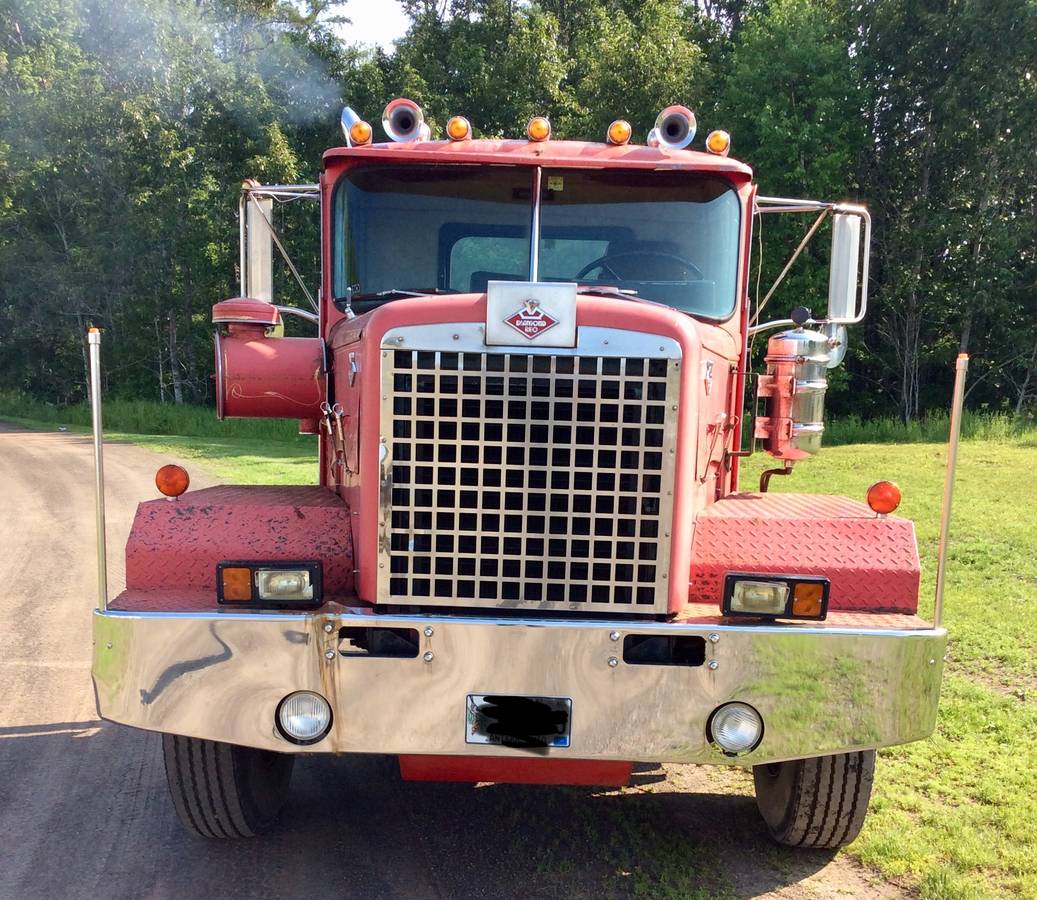 Unknown-Diamond-reo-diesel-1975