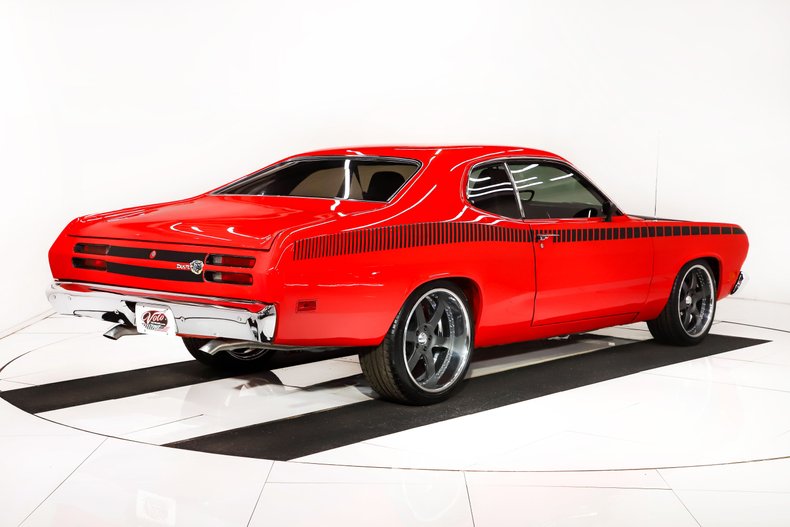 Unknown-Duster-1970-TorRed-Black-26
