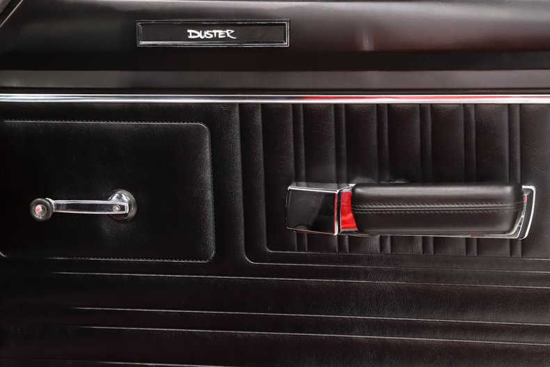 Unknown-Duster-1970-TorRed-Black-31