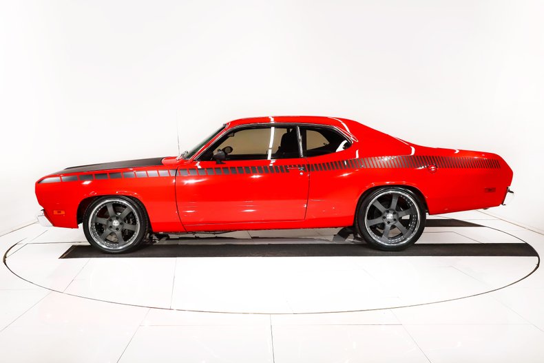 Unknown-Duster-1970-TorRed-Black-35