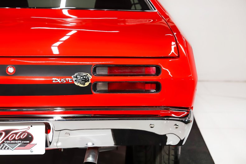 Unknown-Duster-1970-TorRed-Black-42