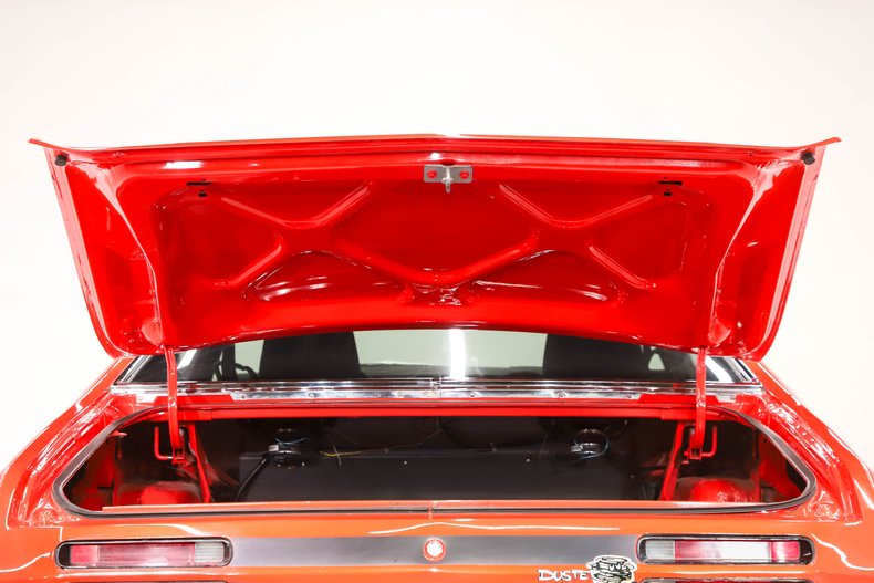 Unknown-Duster-1970-TorRed-Black-43