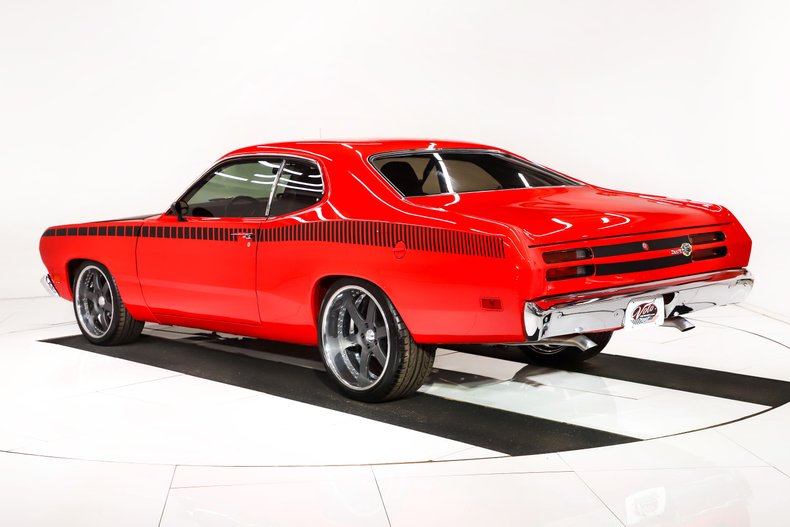 Unknown-Duster-1970-TorRed-Black-5
