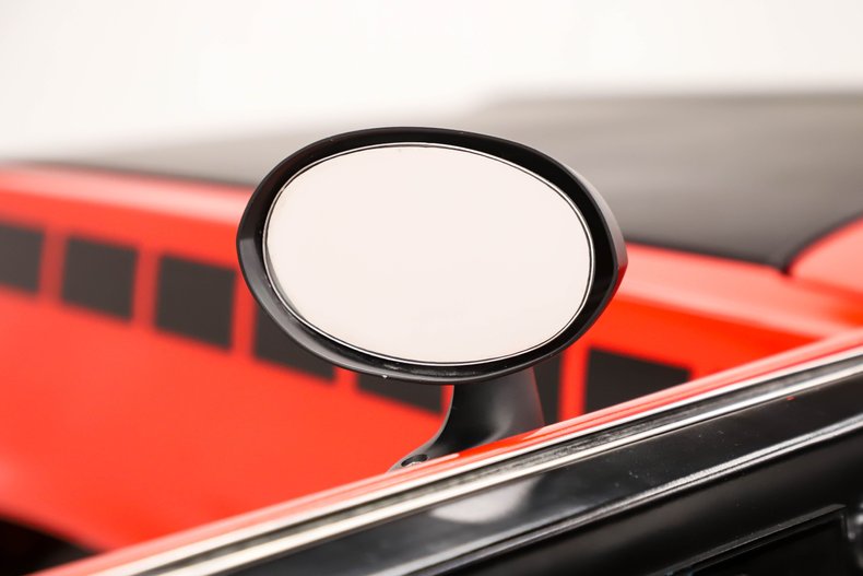 Unknown-Duster-1970-TorRed-Black-8