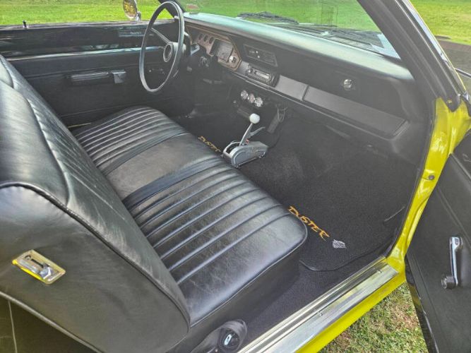 Unknown-Duster-1971-Yellow-Black-6