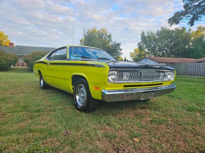 Unknown-Duster-1971-Yellow-Black-9