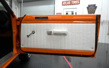 Unknown-Duster-1972-Orange-White-11