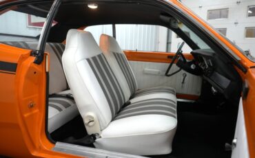 Unknown-Duster-1972-Orange-White-13
