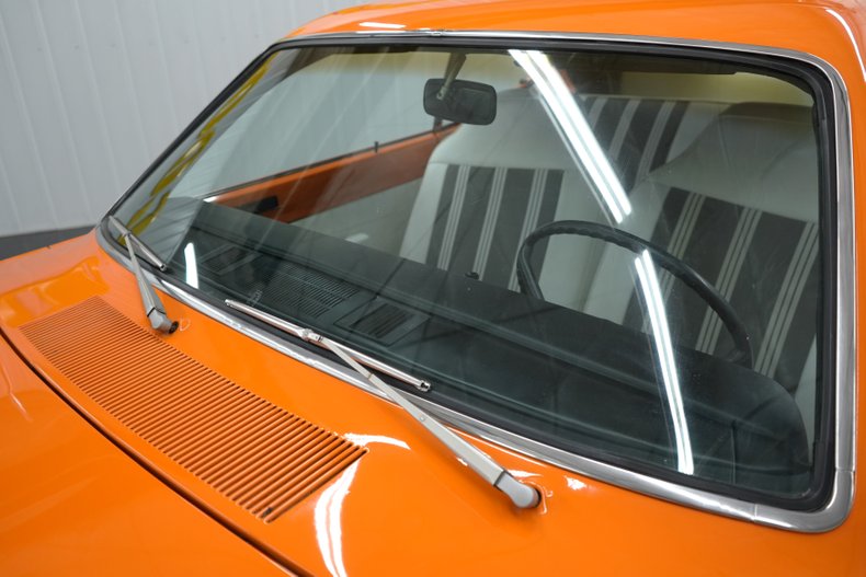 Unknown-Duster-1972-Orange-White-15