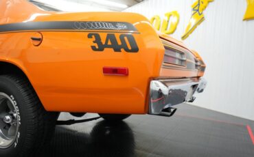Unknown-Duster-1972-Orange-White-23