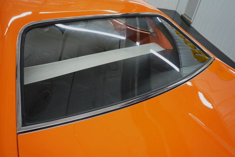 Unknown-Duster-1972-Orange-White-24