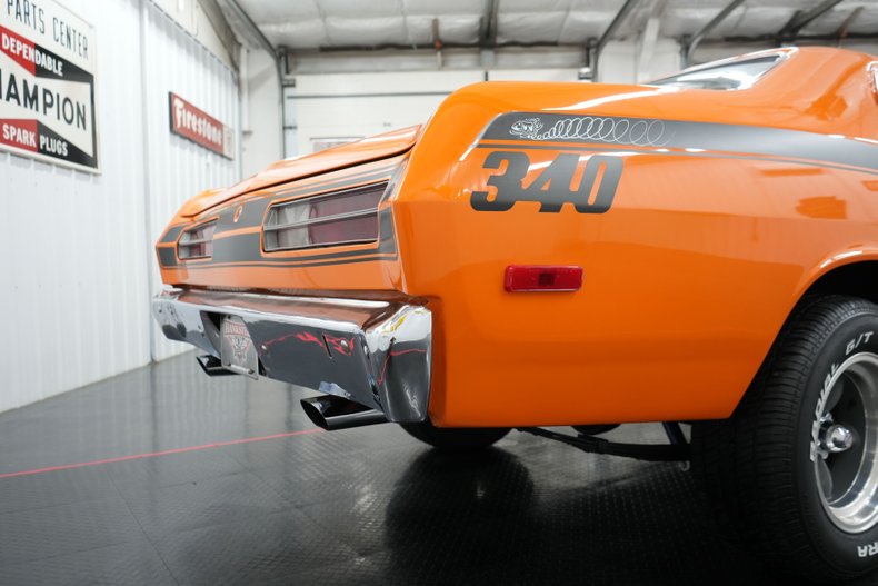Unknown-Duster-1972-Orange-White-27