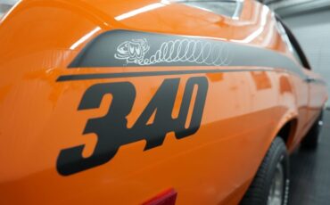 Unknown-Duster-1972-Orange-White-29