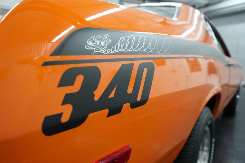 Unknown-Duster-1972-Orange-White-29