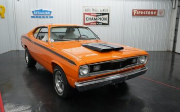 Unknown-Duster-1972-Orange-White-34