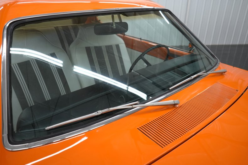 Unknown-Duster-1972-Orange-White-37