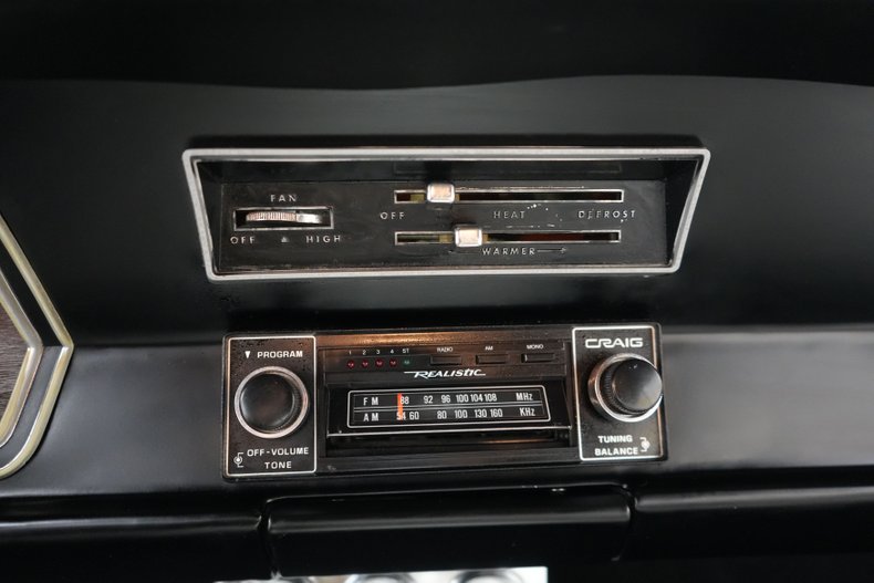 Unknown-Duster-1972-Orange-White-7