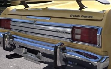 Unknown-Duster-1975-Yellow-11