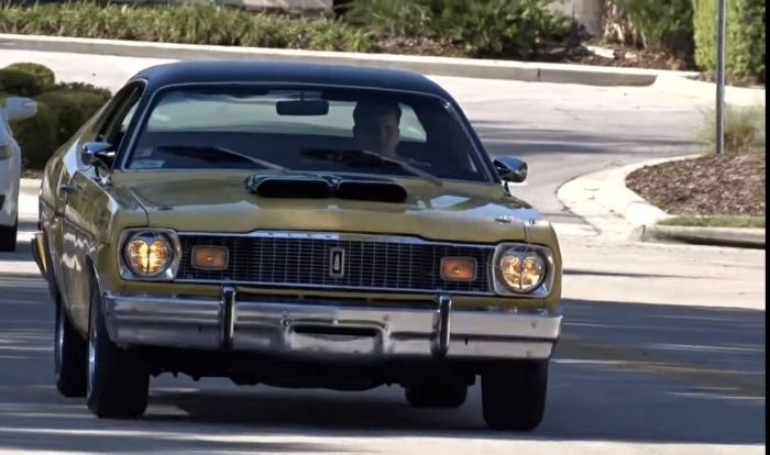 Unknown-Duster-1975-Yellow-3