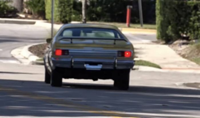 Unknown-Duster-1975-Yellow-4