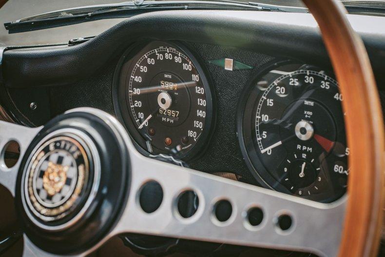 Unknown-E-type-1964-Green-Tan-16